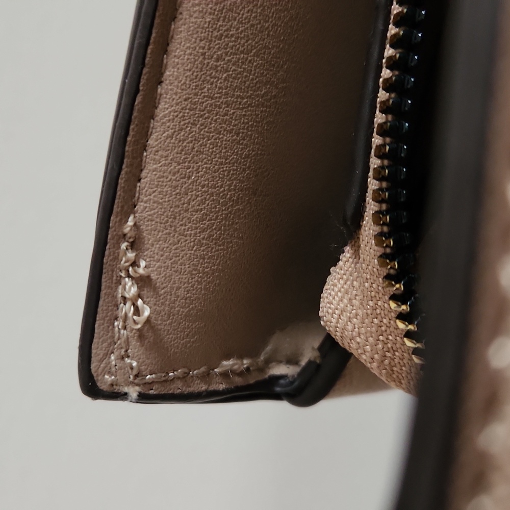 Adrienne Vittadini Oxford Bow Bag - Picture 8 of 9